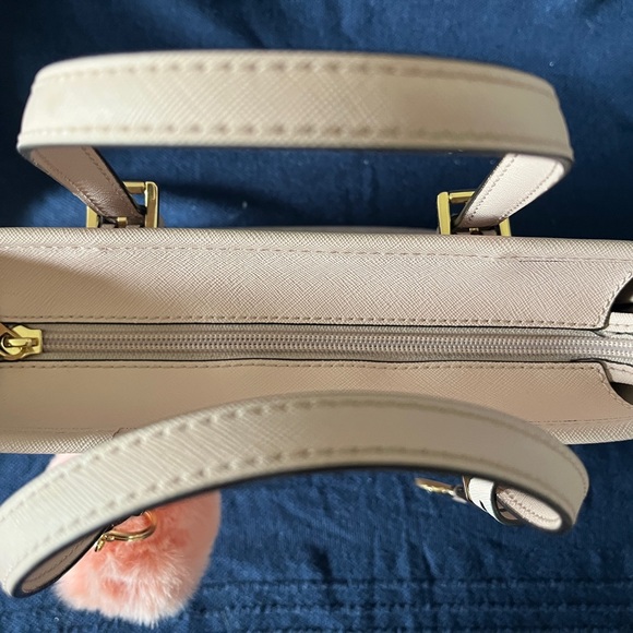 Michael Kors Pink Mini Bag and Fuzzy Pink Bag Charm - Picture 8 of 16